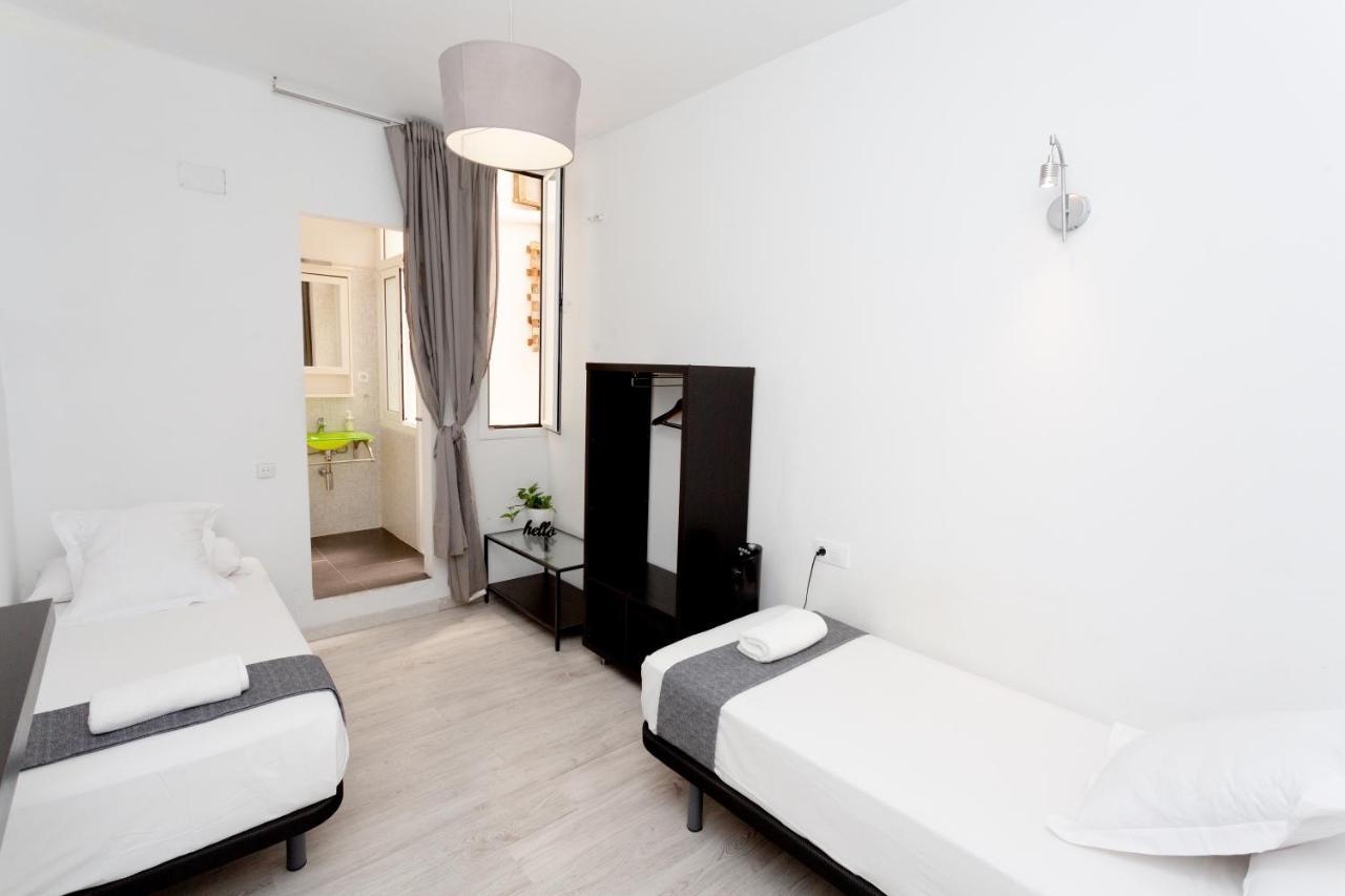 Alberg Easy Sants By Bossh! (adults Only)