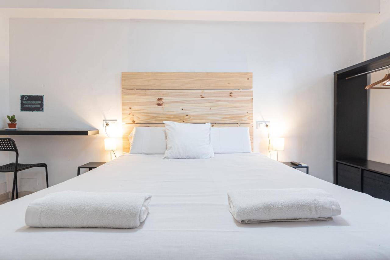 Alberg Easy Sants By Bossh! (adults Only)